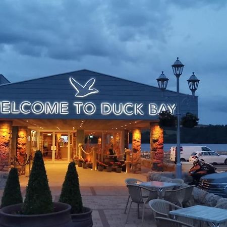 באלוך Duck Bay Hotel & Restaurant מראה חיצוני תמונה